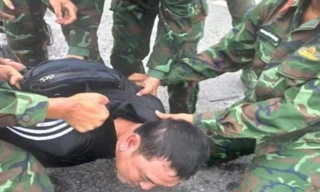 Đang trực chốt, chiến sĩ lao ra đường khống chế tên cướp 