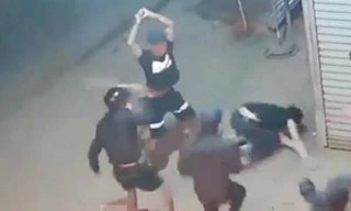 Thanh niên đi nhậu về vào quán nước gây sự bị chủ quán đâm chết