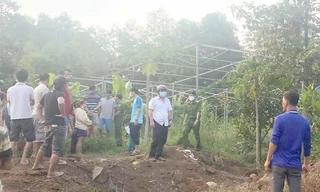 Sửa bồn nước, hai người bị điện giật tử vong