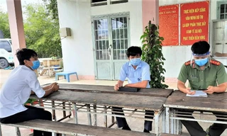 Anh N. (bìa trái) bị xử phạt 2 lần