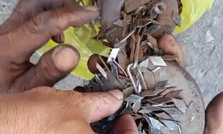 Vật nhọn kim loại 'lạ' trên đường ở Bình Dương: Vài cây số đã hút được hơn 60kg