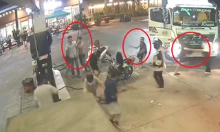 [CLIP] Nhóm người mang hung khí 'đánh úp' nhân viên cây xăng ở Bình Dương