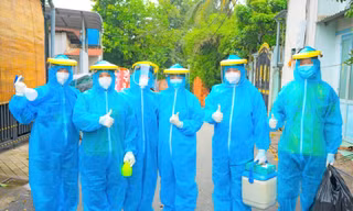 Chuyện người đi tìm F0 để chữa trị ở tâm dịch Bình Dương