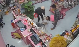 [CLIP] Hai đối tượng dùng dao khống chế nữ nhân viên cửa hàng thời trang