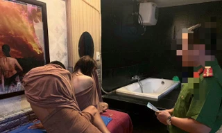 Phá đường dây mại dâm giá 5 triệu đồng một lượt 
