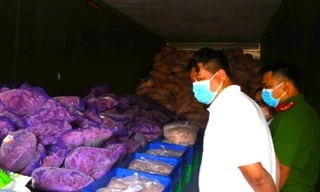 'Vén màn bí mật' bên trong kho đông lạnh ở Bình Dương 