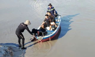 Tìm thấy thi thể công nhân bị cuốn trôi trong cơn mưa lớn ở Bình Dương