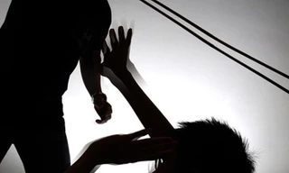 Sát hại cha vì thường xuyên bị đánh đập