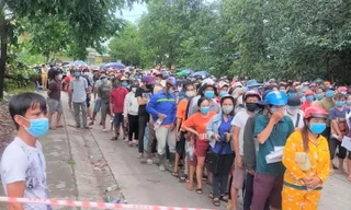 Người dân ồ ạt đi tiêm mũi 2 để thông hành, Sở Y tế Bình Dương thông báo khẩn