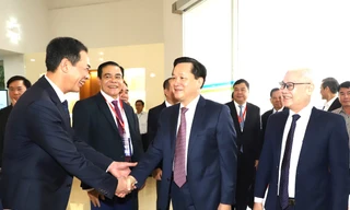 Phó Thủ tướng: ‘Đừng để có tiền nhưng không dùng được’