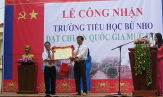 Cô giáo chỉ có bằng cấp 2 dạy ở trường đạt chuẩn vu khống, đe dọa PV