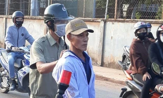 Người đàn ông đâm chết tình địch trước cổng công ty