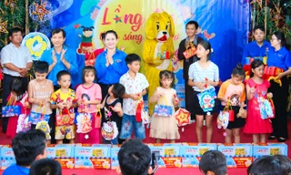 Thiếu nhi ở thủ phủ công nghiệp Bình Dương đón Tết Trung thu