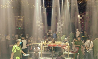 Hàng chục nam, nữ phê ma túy trong quán bar ở Bình Dương 