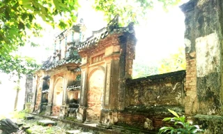 Khám phá lăng mộ, nhà cổ của dòng họ bề thế nhất nhì ở Bình Dương