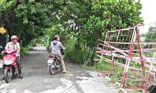 Hiện trường 2 cầu sắt bị mưa lớn cuốn trôi ở Bình Dương 