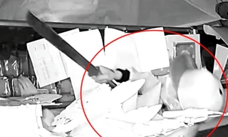 Lời khai của nhóm đối tượng cầm đao ‘xin đểu’ bánh trung thu biếu đại ca