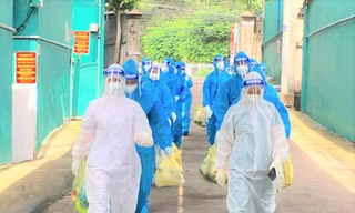 Theo chân y tế lưu động đến chăm sóc F0 tại nhà ở Bình Dương