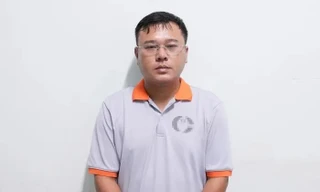 Nhân viên ngân hàng lừa đảo gần 60 tỷ đồng để sắm đồng hồ, xe hơi 