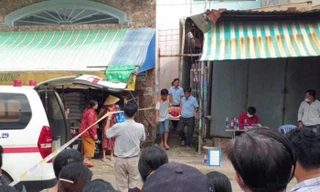 Sau khi khám nghiệm tử thi, thi thể nạn nhân được đưa về nhà xác