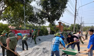 Loạt hành động ý nghĩa mừng sinh nhật Đoàn của tuổi trẻ Công an Bình Dương