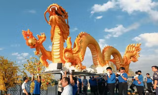Hơn 40 đoàn lân, sư, rồng ‘hộ tống’ linh vật năm 2024 đến hội trại tiễn tân binh