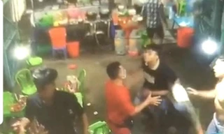 Công an vây bắt hai đối tượng cầm đầu một băng nhóm ở Bình Dương