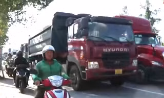 Ám ảnh 'hung thần xa lộ’ trên tuyến đường huyết mạch ở Bình Dương