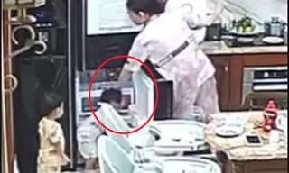 Tin mới vụ xem camera giấu kín, sốc khi phát hiện cặp song sinh bị bảo mẫu bạo hành