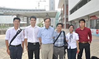 THPT chuyên Amsterdam: Thày và trò đều nhận học bổng Odon Vallet