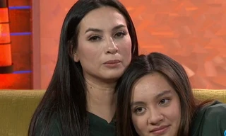 Phi Nhung và con gái Wendy.