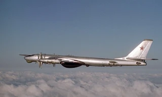 Oanh tạc cơ Tu-95 của Nga. Ảnh: Aviatinonist.
