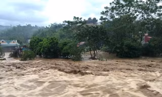 Lũ quét, Yên Bái ngập mênh mông nước