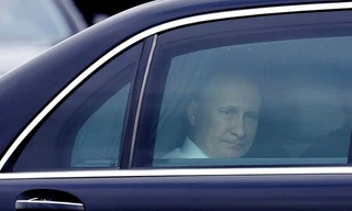 Đoàn xe Tổng thống Vladimir Putin bị đe dọa đánh bom. Ảnh: Tass.