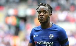 Lùm xùm tin đồn tiền đạo Chelsea là người đồng tính