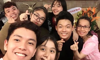 Team Cẩm Ly ở hai mùa (2014, 2015) cùng tụ họp nhân Ngày Nhà giáo Việt Nam.