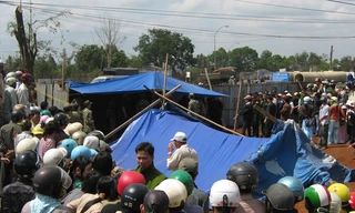 Loạn tìm hài cốt liệt sĩ