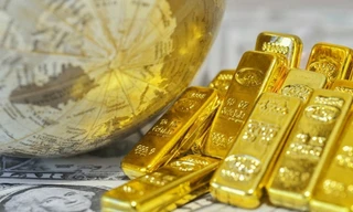Vàng tăng giá giữa thời điểm quan trọng về thuế quan 