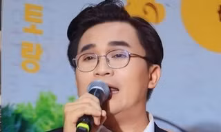 NSƯT Đại Nghĩa xin lỗi vụ ngồi trên xe cứu thương đến họp báo: 'Tôi phạm phải sai lầm'