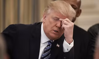 Mất trắng 2,8 tỷ USD, ông Trump văng khỏi danh sách 1.000 người giàu nhất thế giới