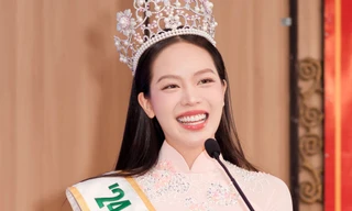 Hoa hậu Thanh Thủy nhận học bổng thạc sĩ toàn phần