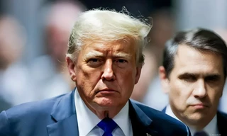 Cổ phiếu công ty của ông Trump hỗn loạn 