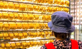 Giá vàng thế giới ‘bất động’