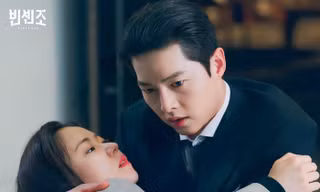 Song Joong Ki trở lại sau thông báo cưới vợ Tây