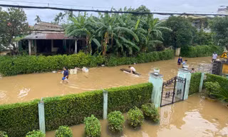 Nhà của Á hậu Minh Nhàn ở Huế bị ngập sâu