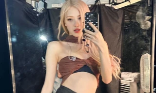 BlackPink đăng ảnh gợi cảm trước giờ diễn ở Mỹ Đình