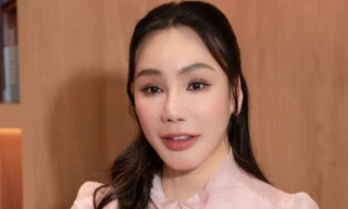 Hồ Quỳnh Hương: 'Tôi yêu không sợ trời đất, luôn trên cơ người khác'