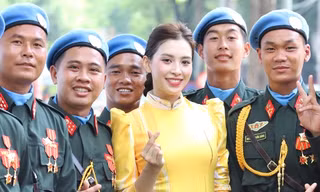 Hoa hậu Tiểu Vy và hơn 50 nghệ sĩ rạng rỡ tại buổi tổng duyệt diễu binh, diễu hành cấp Nhà nước