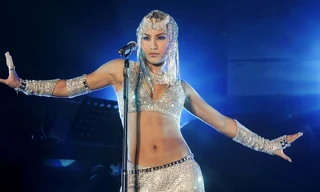 Ca sĩ Coco Lee không yên ổn sau khi qua đời ở tuổi 48