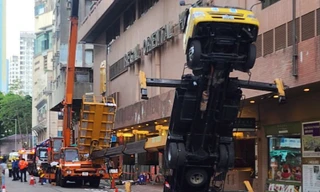 8 người bị thương vì trục nâng rơi tự do khi đang quay phim